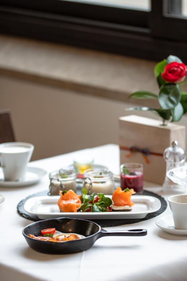 Boutique Hotel Sunstar Brissago Am Lago Maggiore ภายนอก รูปภาพ
